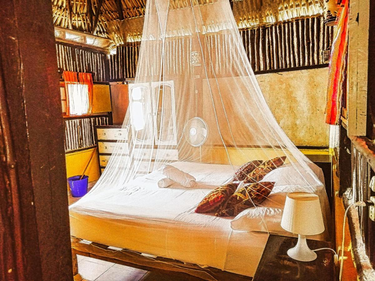 Beachfront Casa Maya Lodge El Cuyo Dış mekan fotoğraf